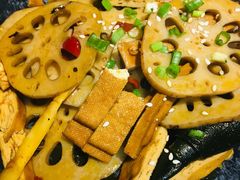 卤味素拼-嘎嘎鸭脑壳(蜀汉路店)