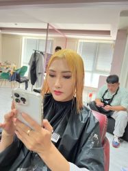 -星座接发烫染美发超市