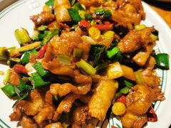 蒜苗小炒肉-云海肴·汽锅鸡·云南菜(美罗城店)