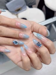 -芊屿芊浔美甲