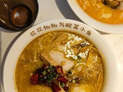 -渝是乎酸菜鱼·川渝小炒(新世界百货望京店)