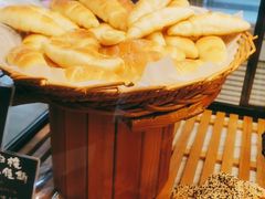 -Dough&Joe团憩(瑞虹天地月亮湾店)