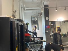 -汗水空间私教健身连锁(SM广场店)