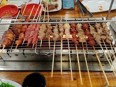 -哈尔滨小酒馆·鲜肉现穿自助烧烤(康新花园店)