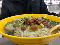 -领鲜潮牛鲜牛羊肉火锅(宏昌店)
