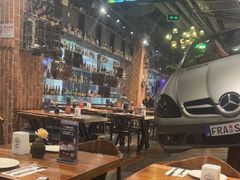 大堂-1886德国汽车餐厅(外滩十六铺码头店)