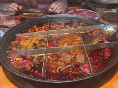 -周小明火锅(黑金冠社区店)