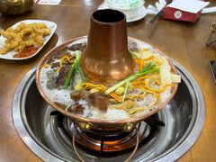 -岳记兴隆·青城腊排铜火锅(融创店)