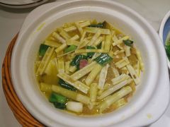 -春天里餐厅(西田城店)