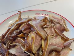 -老鼎万春卤菜(五代传承创始老店)