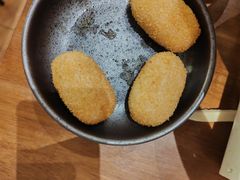 -天成·潮州牛肉脆肉鱼生蚝自助火锅