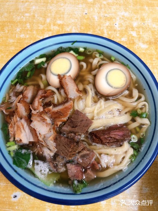 大君手擀面(台西三路总店)全家福手擀面图片