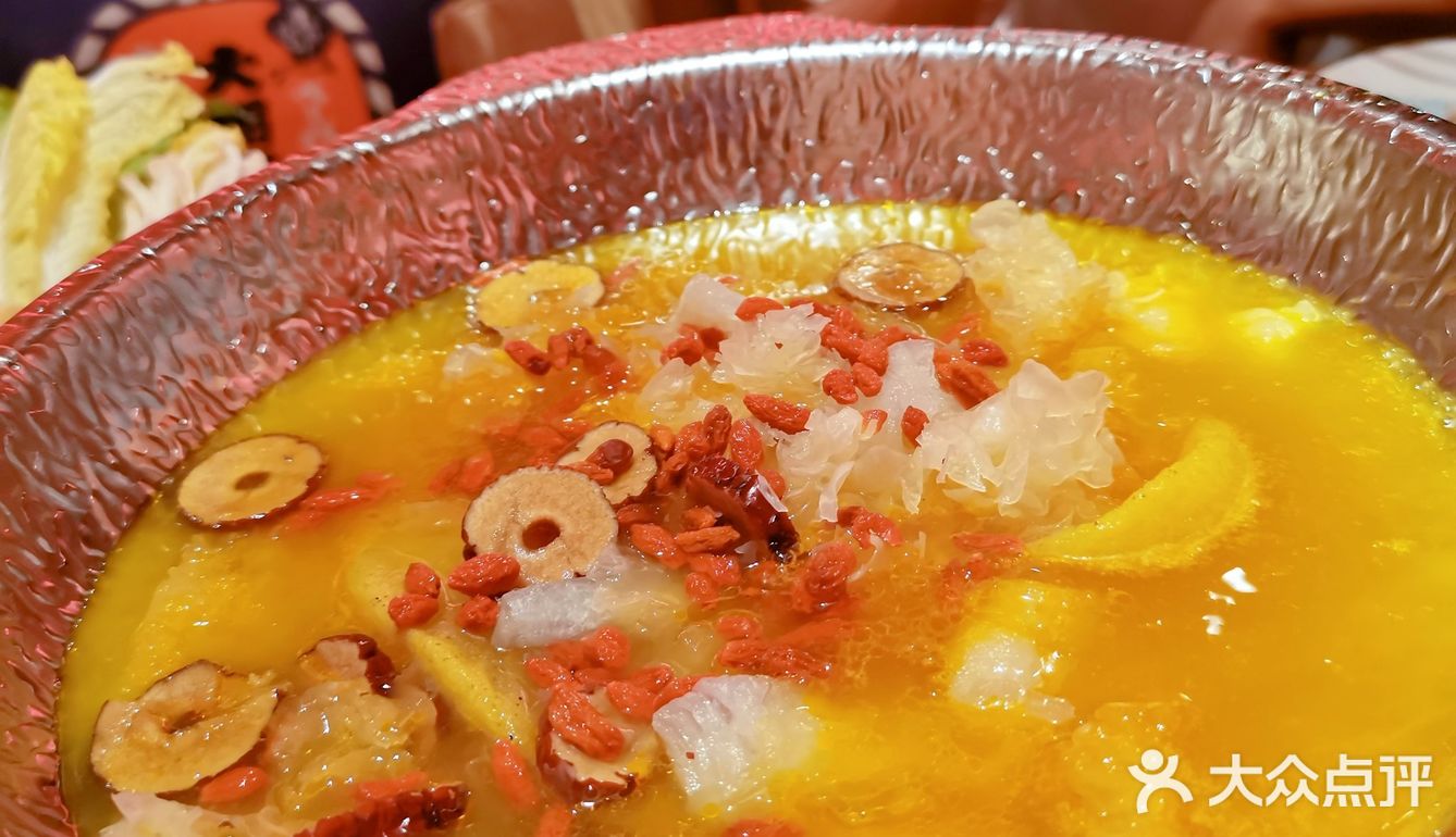 从外部来看还不错，走进去里面就是很正常的用餐环境
