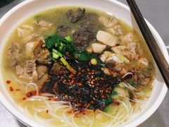 -文山荷鲜居(翠湖店)