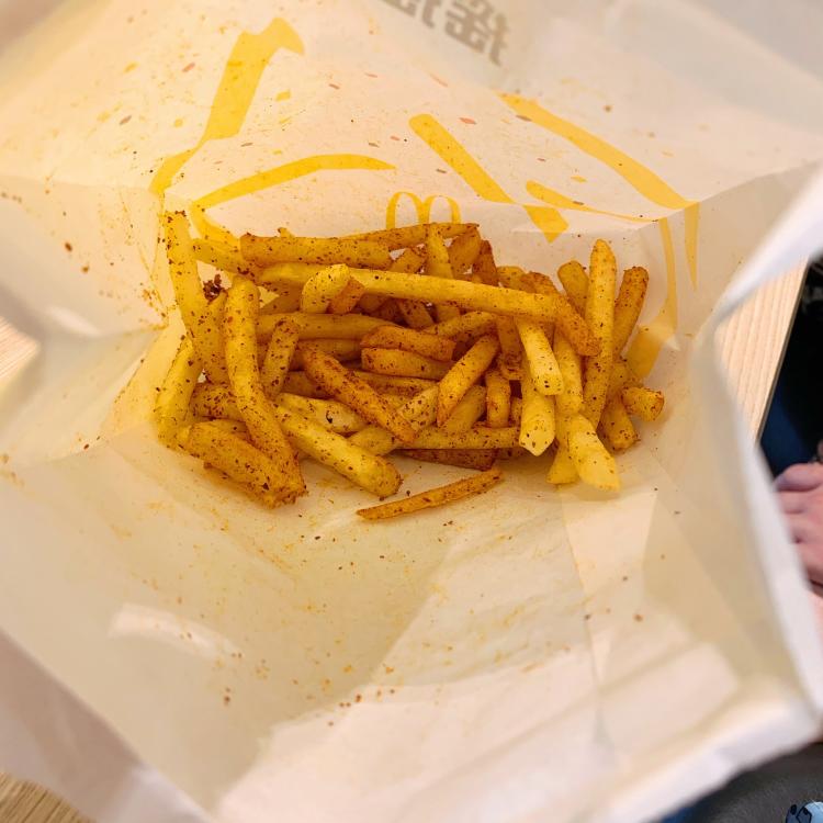 麦当劳(全运万达店)-"麦当劳92新出的摇摇薯条93也太好吃啦吧.