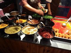 -爆炸头阿姨小四川正宗川味小吃(无任何分店)