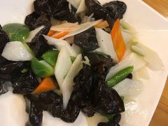 -鹤乡东北菜(崮山路店)
