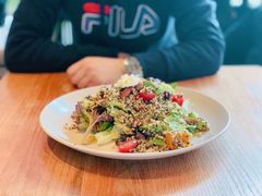 藜麦牛油果沙拉-麦田工坊(月湖店)