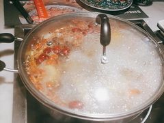 -尚尚仙·酸汤猪手·猪肚鸡火锅(华联万柳购物中心店)