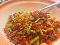 小炒黄牛肉-恰八斗·猛火长沙菜(国贸店)