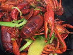 -虾弄弄海派小龙虾·牛羊蝎子火锅