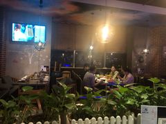 -三人行骨头王火锅(长寿店)