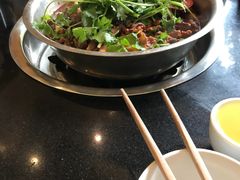 -周老三跷脚牛肉·全牛火锅(非遗传承店)