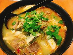 酸菜鱼米线-老妈米线(港龙店)