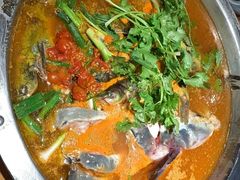 -野山舂·贵州现舂酸汤火锅(鸿通城店)