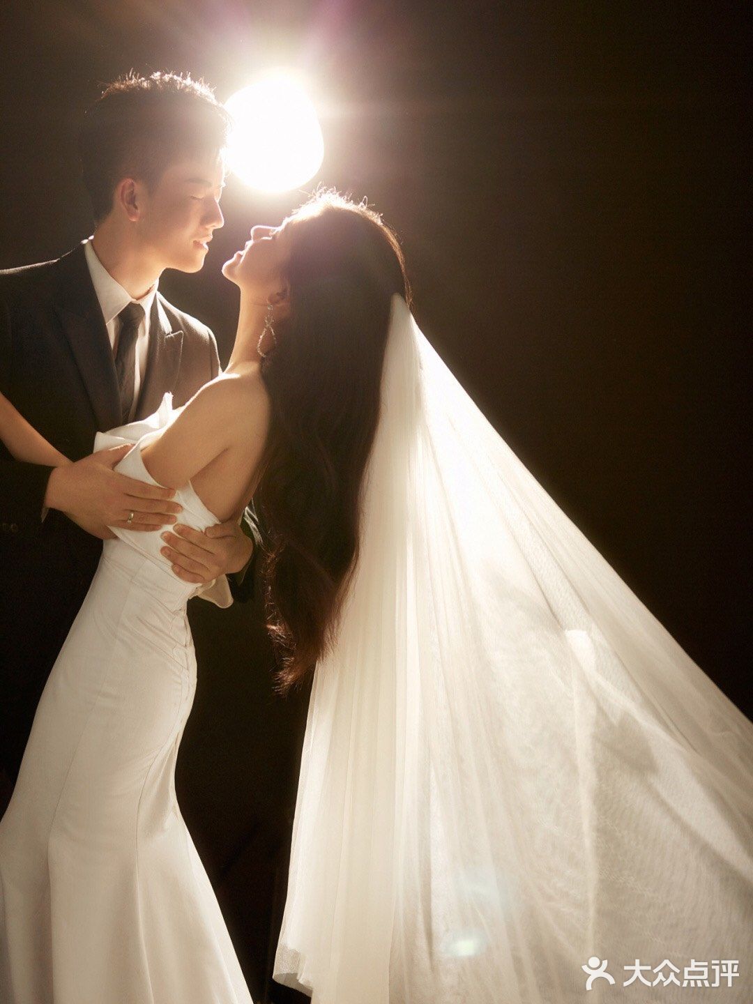 把星光拍进婚纱照里