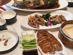-梅利汴京烤鸭•开封豫菜地标店(东大街店)