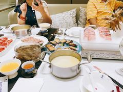 -红鼎豆捞·非遗鲍皇汤火锅(宝丰路店)