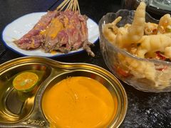 -何妹湿辣牛肉·粤式烧烤砂煲(桂雅路店)