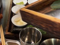 -围炉肉舍•炭烤活鳗•丹东海鲜烤肉(步行街店)