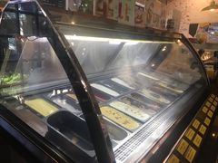 -莓园冰淇淋店