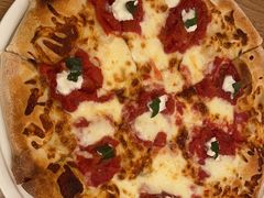 -城市大道红炉披萨烘焙坊