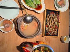 -自己人·宜昌菜(水悦城店)