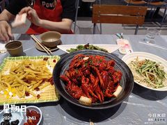 -肥肥虾庄·金牌油焖大虾(杨园滨江时代walk店)