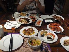 -四海一家自助餐(益田假日广场店)