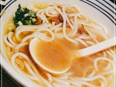 -鑫花溪牛肉米粉(广电传媒店)