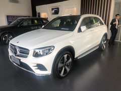 -天津波士信达奔驰4S店(卫津南路店)