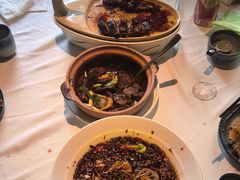 -八府香鸭·啫啫煲(华山路店)