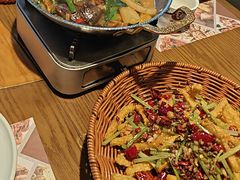 -黄泥岗·地道湖北菜(奥特莱斯店)