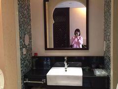 -月亮河温泉度假酒店