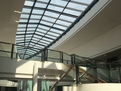 -上海滴水湖皇冠假日酒店