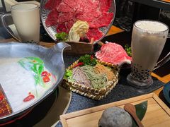 -湊湊火锅·茶憩(南京东路悦荟店)