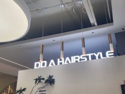 -DO A HAIRSTYLE