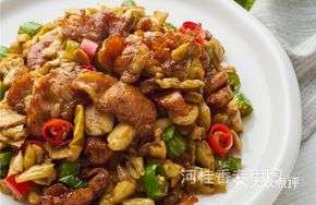 Cucumber Skin Stir-fried with Tender Pork