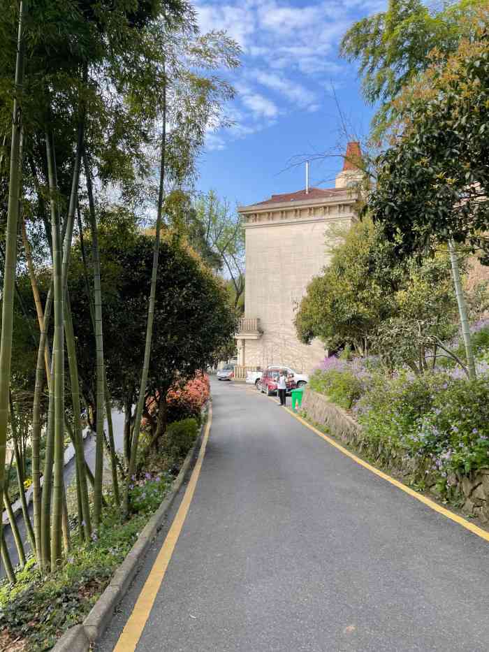 芦花荡饭店-"莫干山61芦花荡饭店 这家饭店是去莫干山.