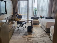 -上海滴水湖皇冠假日酒店